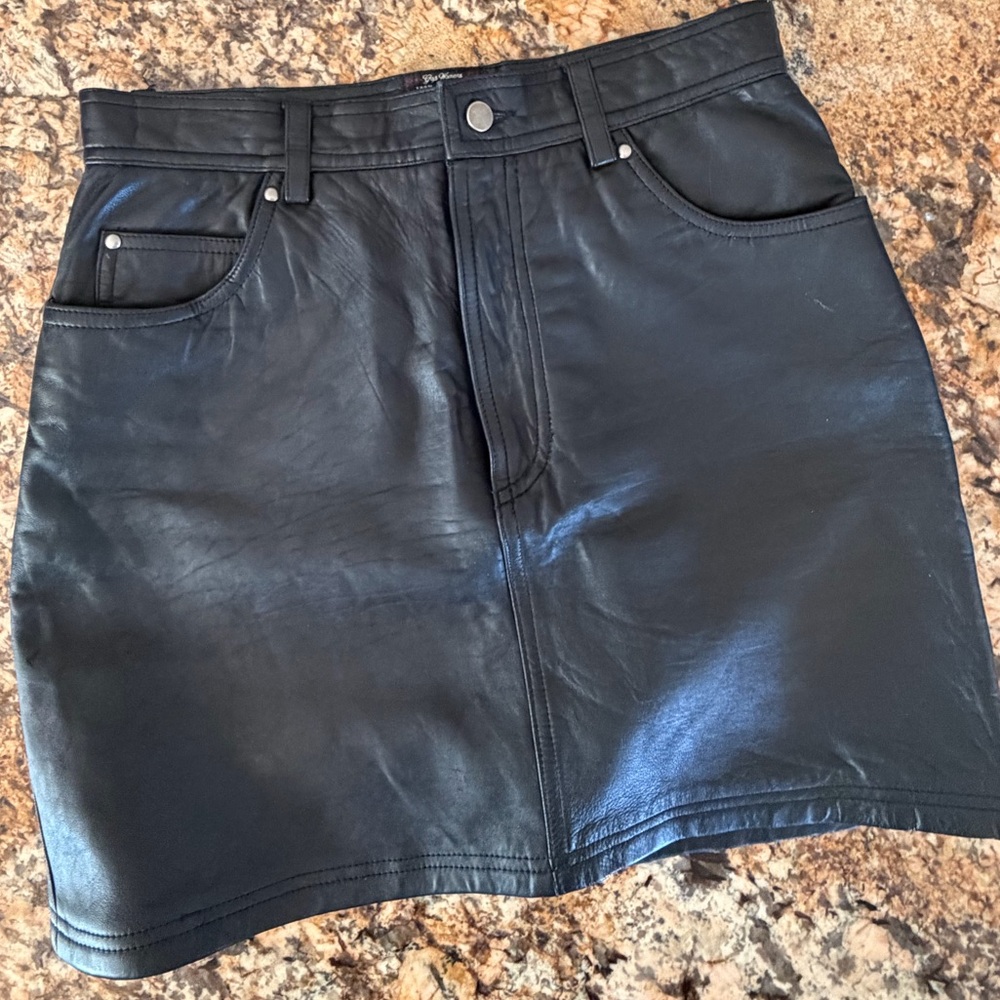 Vintage Gap Black Leather Skirt Zip Front Four Pockets Sz 8